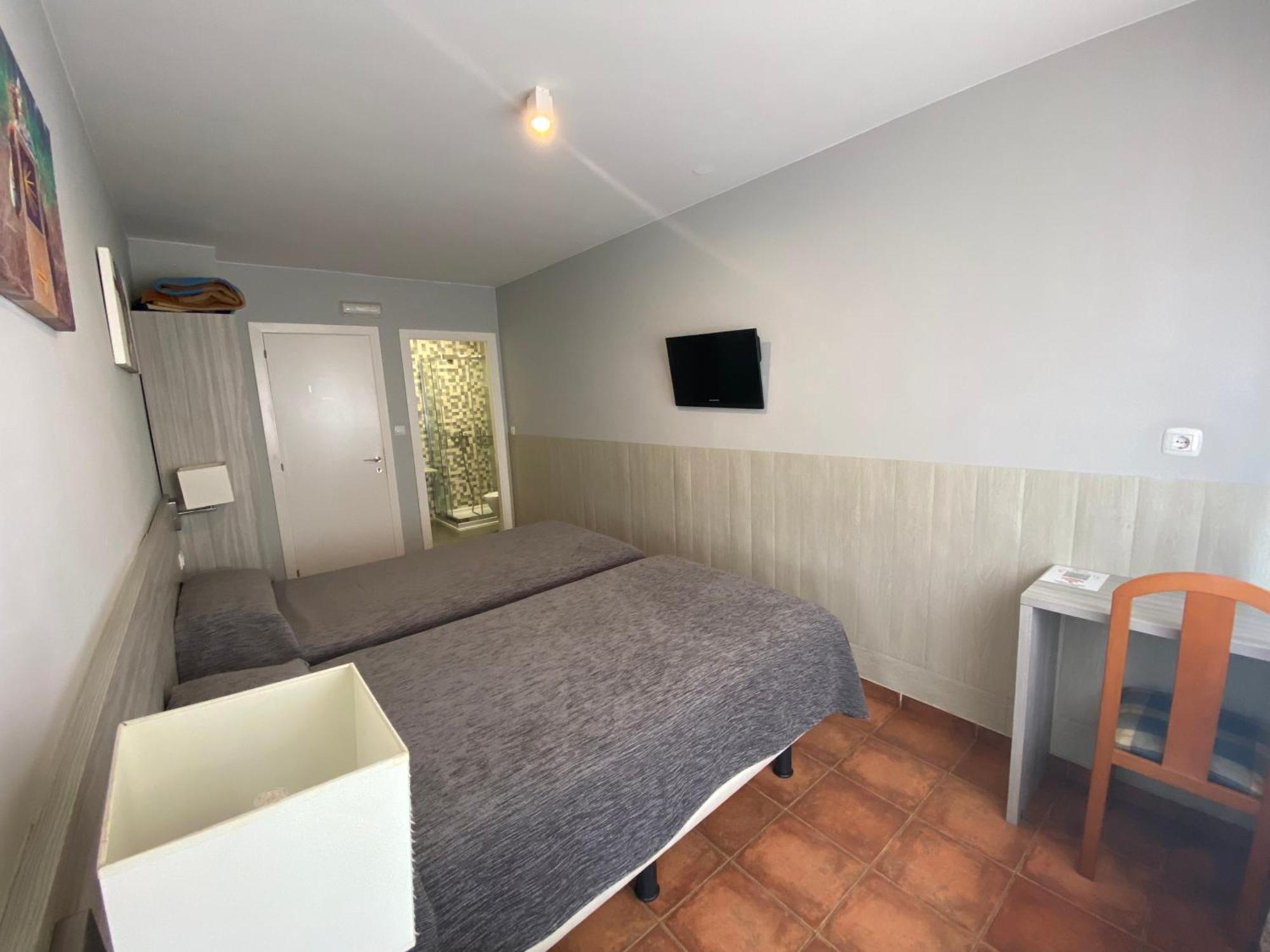 Habitación Doble con baño privado - 2 camas